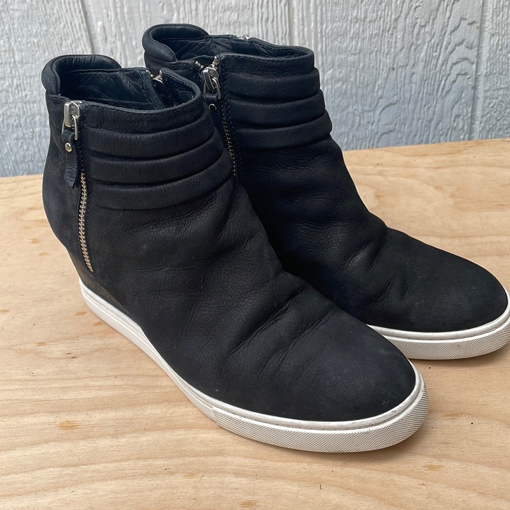 COPY - LINEA PAOLO Womens Frieda Wedge Booties size 8
